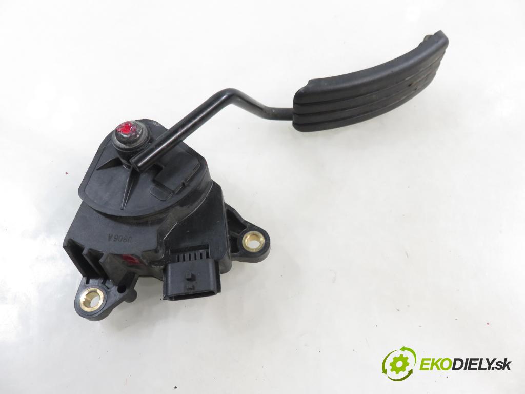 RENAULT SCENIC II (JM0/1_) MINIVAN 2004 63,00 1.5 dCi (JM1F) - K9K 724 1461,00 Potenciometer plynu 8200159647 (Potenciometer plynového pedálu)