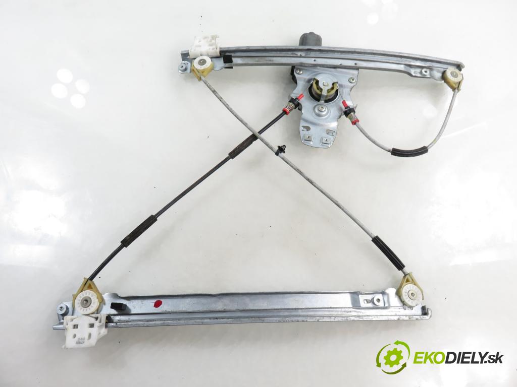 CITROEN C5 III (RD_) SEDAN 2010 80,00 1.6 HDi 110 - 9HZ (DV6TED4) 1560,00 Mechanizmus okien 0130822749 ; 128001112