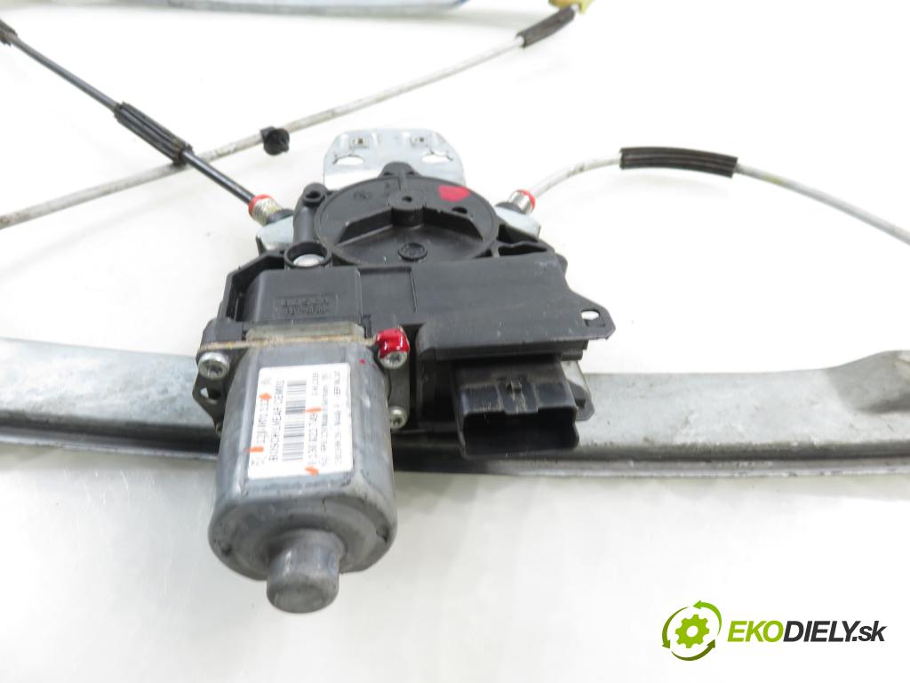 CITROEN C5 III (RD_) SEDAN 2010 80,00 1.6 HDi 110 - 9HZ (DV6TED4) 1560,00 Mechanizmus okien 0130822749 ; 128001112