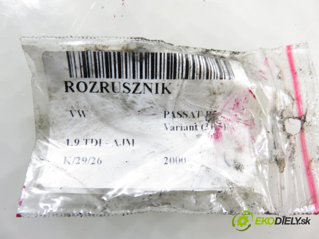 VW PASSAT B5 Variant (3B5) KOMBI 2000 85,00 1.9 TDI - AJM 1896,00 Štartér 068911024G (Štartér)