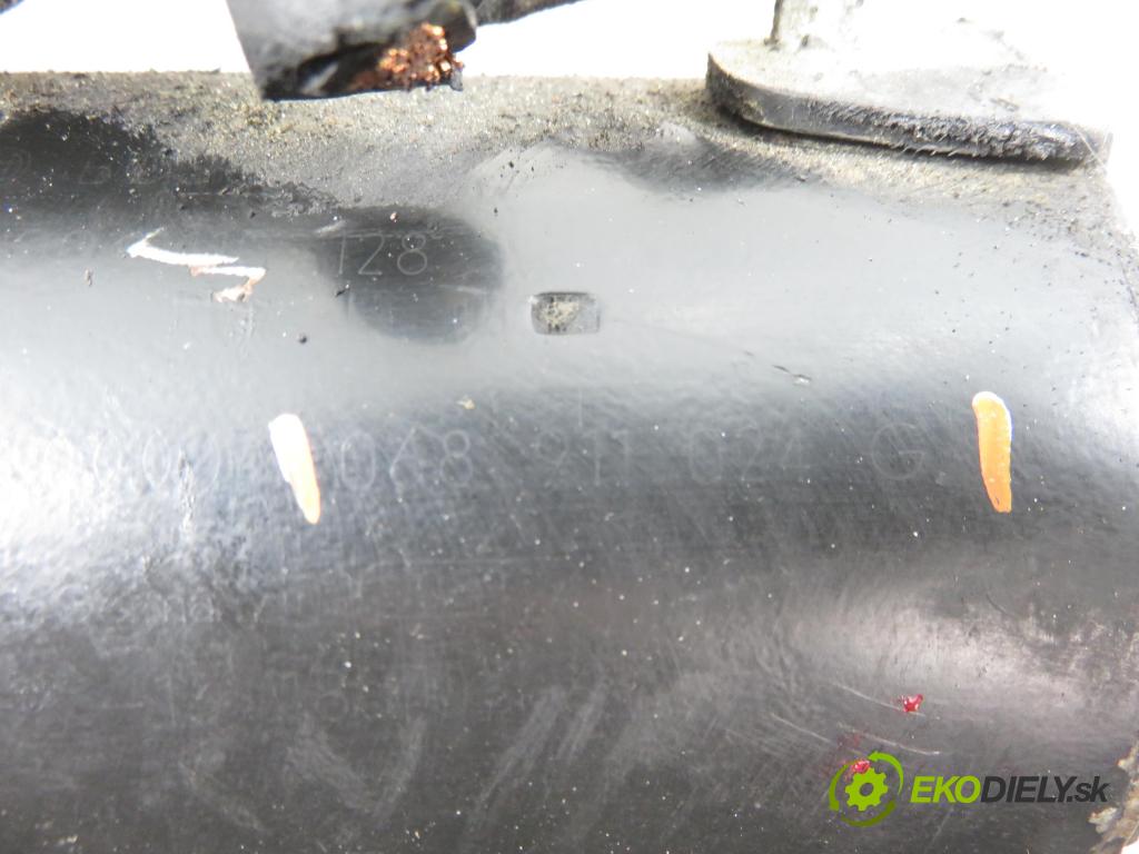 VW PASSAT B5 Variant (3B5) KOMBI 2000 85,00 1.9 TDI - AJM 1896,00 Štartér 068911024G (Štartér)