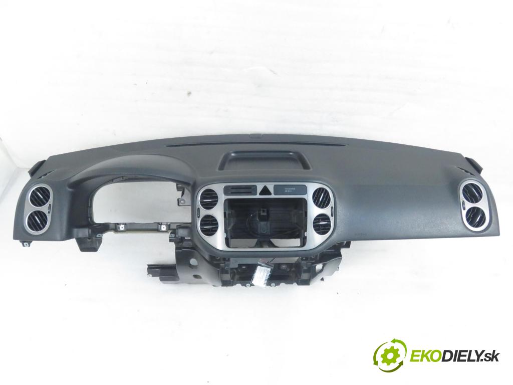 VW TIGUAN (5N_) SUV 2011 103,00 2.0 TDI 4motion - CFFB 1968,00 doska
