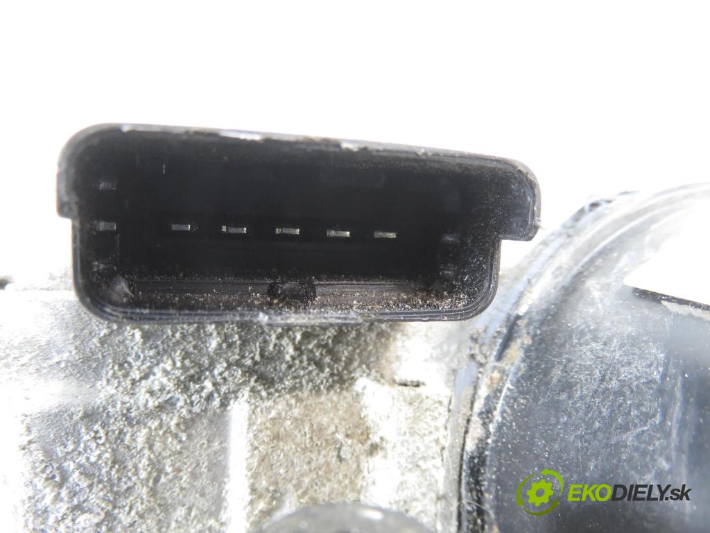 CITROEN C5 III (RD_) SEDAN 2010 80,00 1.6 HDi 110 - 9HZ (DV6TED4) 1560,00 Motorček stieračov 53569512