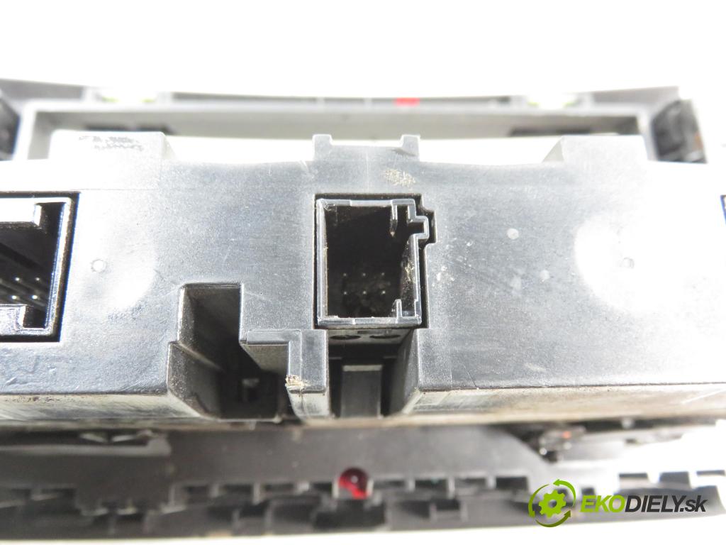 CITROEN C5 III (RD_) SEDAN 2010 80,00 1.6 HDi 110 - 9HZ (DV6TED4) 1560,00 Panel kúrenia KLIMATRONIK 5HB00933209