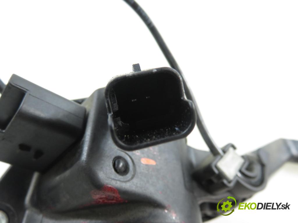 CITROEN C5 III (RD_) SEDAN 2010 80,00 1.6 HDi 110 - 9HZ (DV6TED4) 1560,00 Potenciometer plynu 0280755171 ; 9672091080 (Potenciometer plynového pedálu)