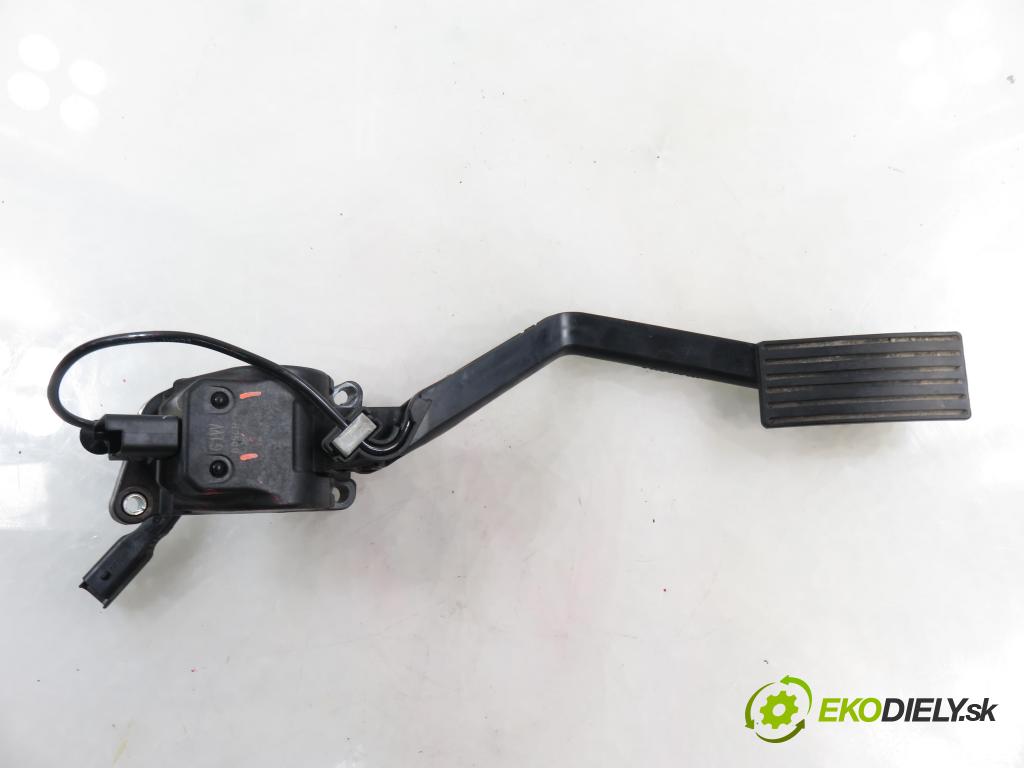 CITROEN C5 III (RD_) SEDAN 2010 80,00 1.6 HDi 110 - 9HZ (DV6TED4) 1560,00 Potenciometer plynu 0280755171 ; 9672091080 (Potenciometer plynového pedálu)