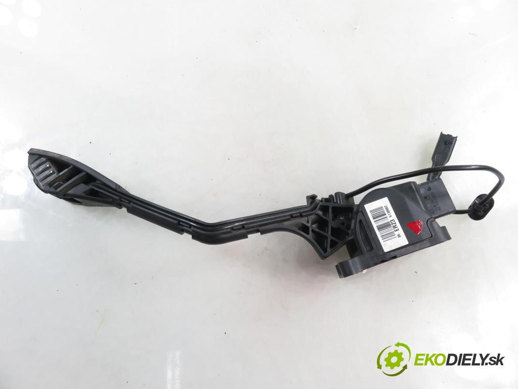 CITROEN C5 III (RD_) SEDAN 2010 80,00 1.6 HDi 110 - 9HZ (DV6TED4) 1560,00 Potenciometer plynu 0280755171 ; 9672091080 (Potenciometer plynového pedálu)