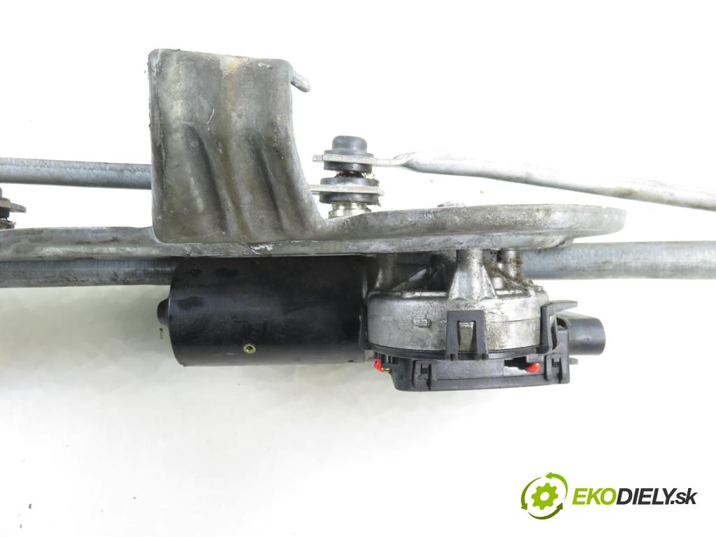 SEAT ALHAMBRA (7V8, 7V9) MINIVAN 2002 85,00 1.9 TDI PD 115 - AUY 1896,00 Motorček stieračov 0390241441 ; 7M1955113 ; 3398009476