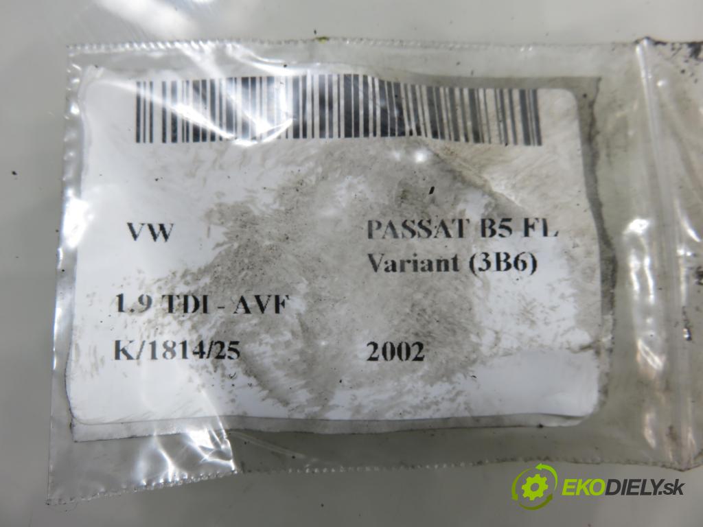 VW PASSAT B5.5 Variant (3B6) KOMBI 2002 96,00 1.9 TDI PD 130 - AVF 1896,00 Vstrekovač 038130073AR (Vstrekovač paliva)