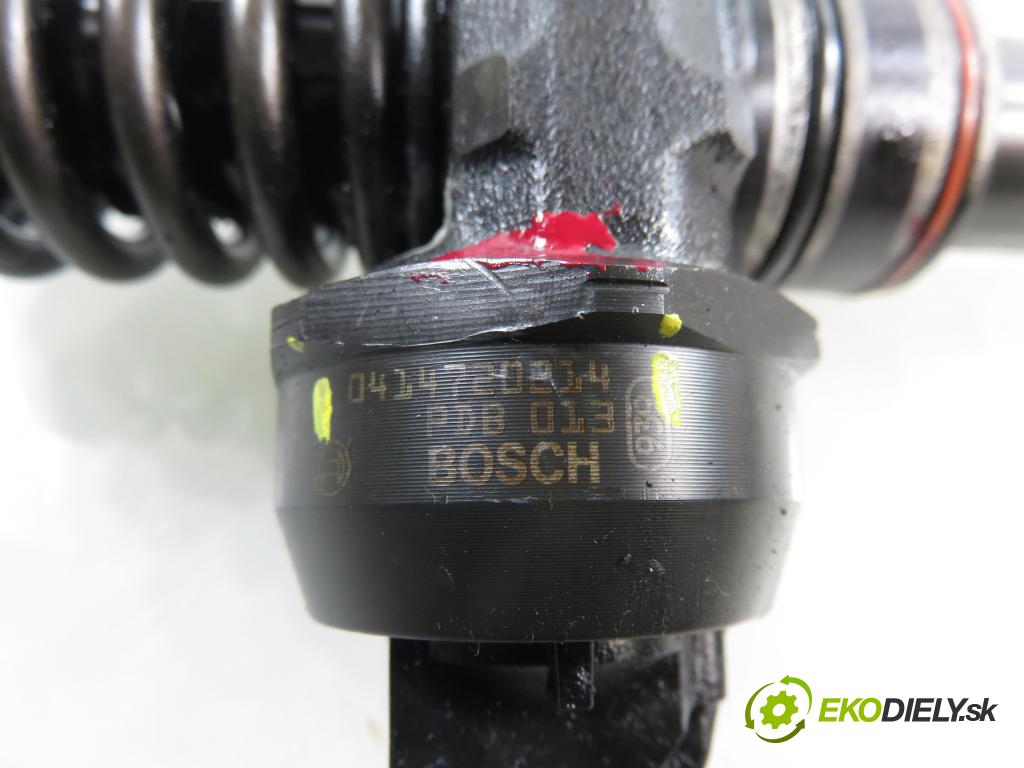 VW PASSAT B5.5 Variant (3B6) KOMBI 2002 96,00 1.9 TDI PD 130 - AVF 1896,00 Vstrekovač 038130073AR ; 0414720214 (Vstrekovač paliva)