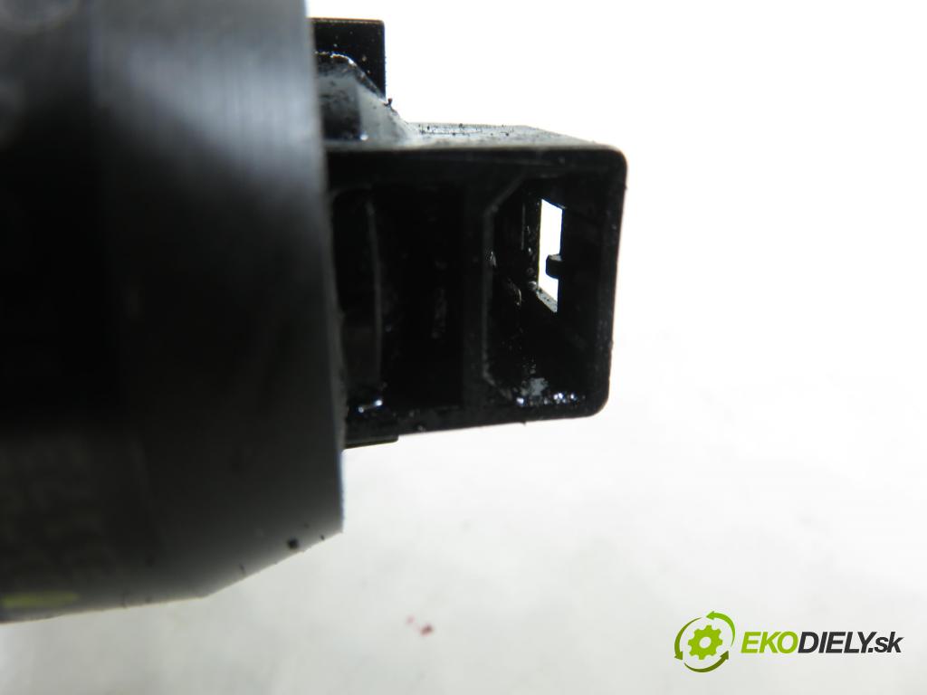 VW POLO (6N2) HB 2001 55,00 1.4 TDI - AMF 1422,00 Vstrekovač 045130073T ; 0414720035 (Vstrekovač paliva)