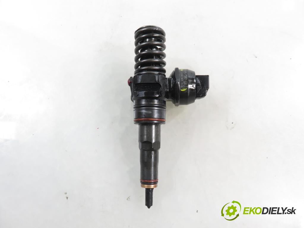 VW POLO (6N2) HB 2001 55,00 1.4 TDI - AMF 1422,00 Vstrekovač 045130073T ; 0414720035 (Vstrekovač paliva)