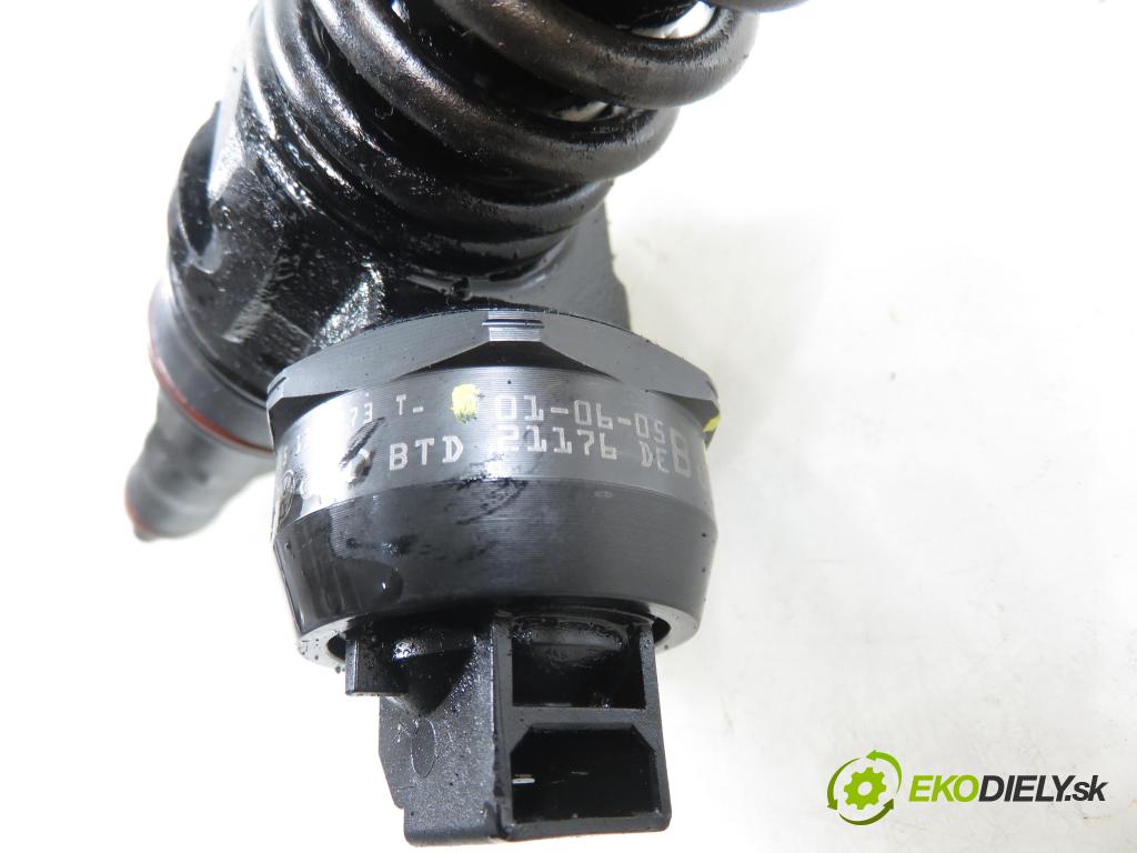 VW POLO (6N2) HB 2001 55,00 1.4 TDI - AMF 1422,00 Vstrekovač 045130073T ; 0414720035 (Vstrekovač paliva)