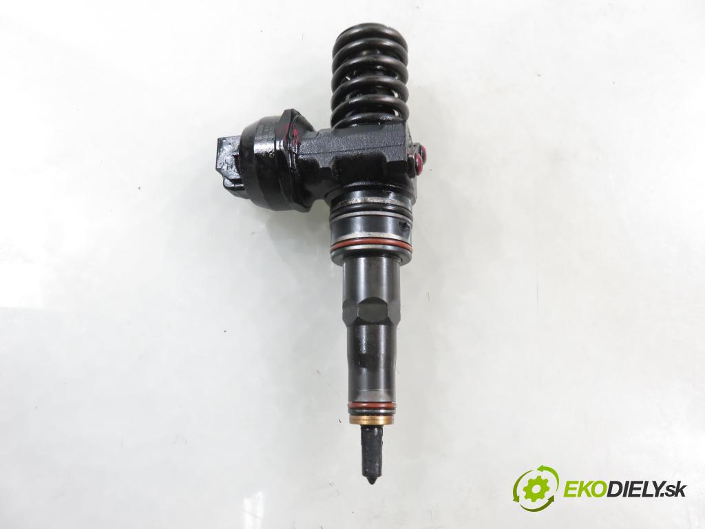 VW POLO (6N2) HB 2001 55,00 1.4 TDI - AMF 1422,00 Vstrekovač 045130073T ; 0414720035 (Vstrekovač paliva)