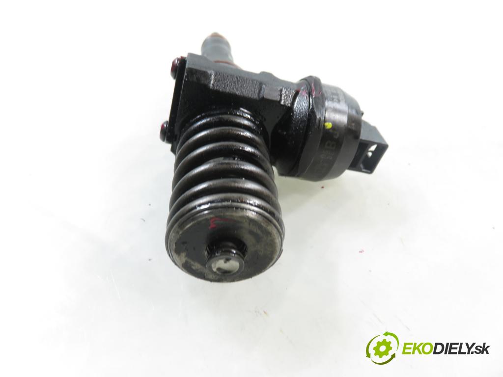 VW POLO (6N2) HB 2001 55,00 1.4 TDI - AMF 1422,00 Vstrekovač 045130073T ; 0414720035 (Vstrekovač paliva)