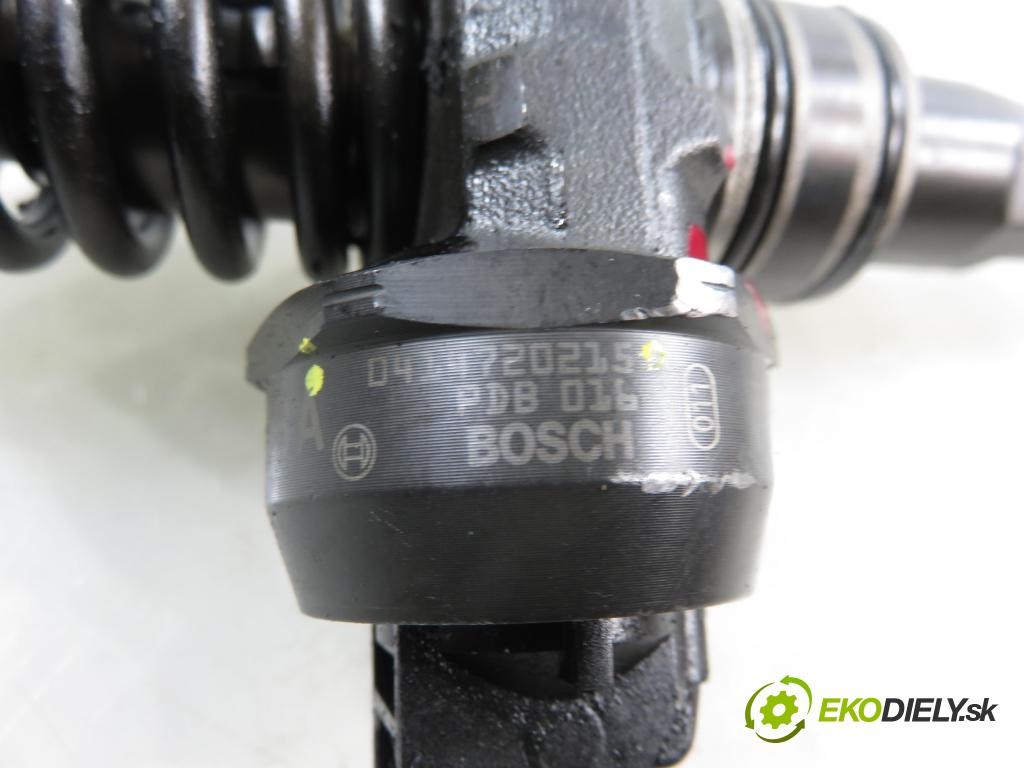 VW PASSAT B6 (3C2) SEDAN 2006 77,00 1.9 TDI PD 105 - BKC 1896,00 Vstrekovač 038130073AG ; 0414720215 (Vstrekovač paliva)