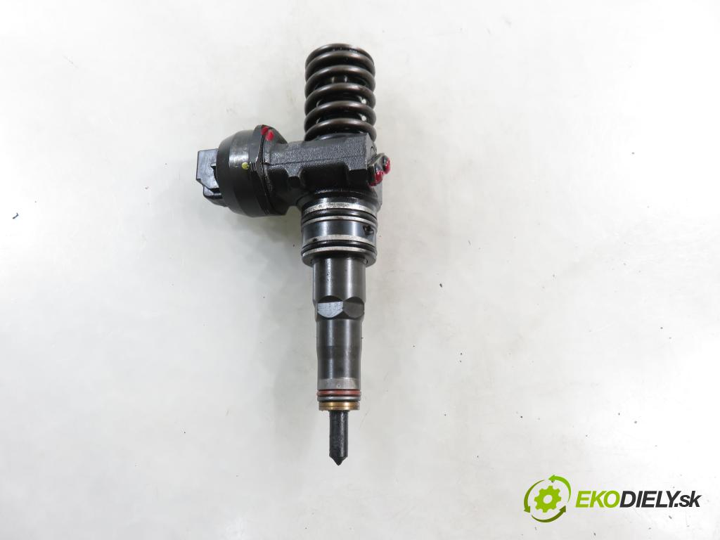 AUDI A2 (8Z0) HB 2002 55,00 1.4 TDI - AMF 1422,00 Vstrekovač 038130073AL ; 0414720039 (Vstrekovač paliva)