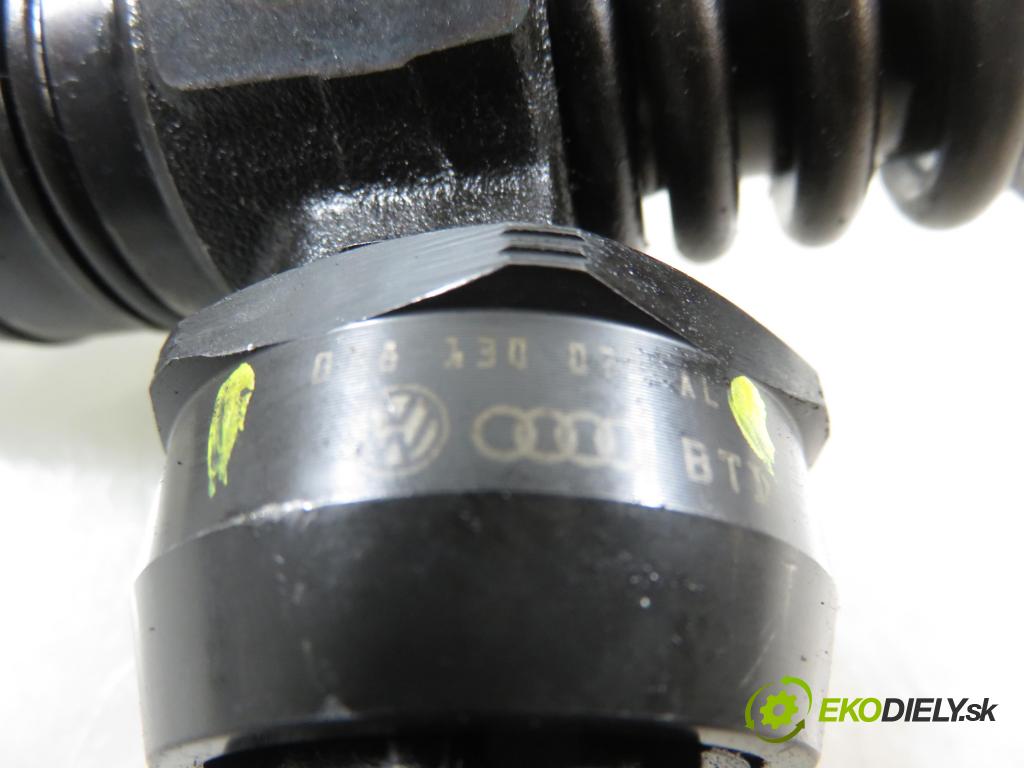 AUDI A2 (8Z0) HB 2002 55,00 1.4 TDI - AMF 1422,00 Vstrekovač 038130073AL ; 0414720039 (Vstrekovač paliva)