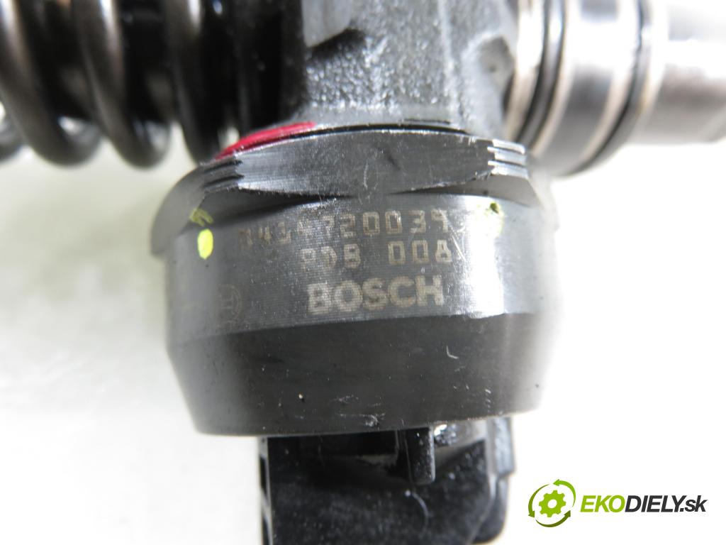 AUDI A2 (8Z0) HB 2002 55,00 1.4 TDI - AMF 1422,00 Vstrekovač 038130073AL ; 0414720039 (Vstrekovač paliva)