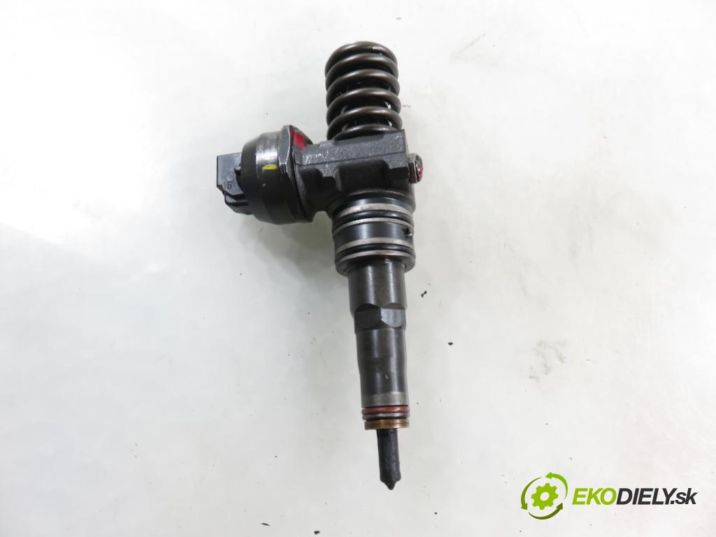 AUDI A2 (8Z0) HB 2002 55,00 1.4 TDI - AMF 1422,00 Vstrekovač 038130073AL ; 0414720039 (Vstrekovač paliva)