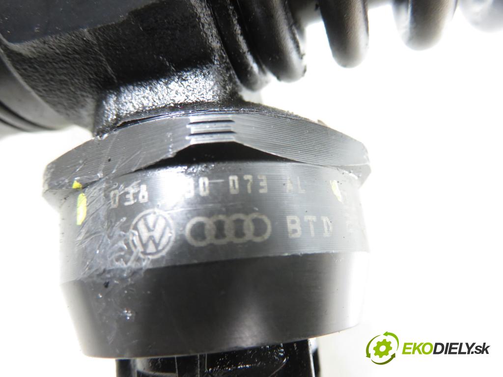 AUDI A2 (8Z0) HB 2002 55,00 1.4 TDI - AMF 1422,00 Vstrekovač 038130073AL ; 0414720039 (Vstrekovač paliva)