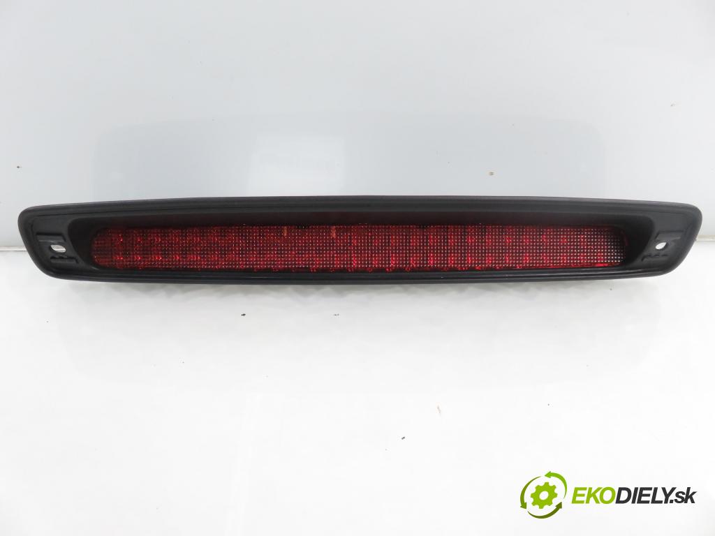 HYUNDAI TUCSON (JM) SUV 2006 83,00 2.0 CRDi 4WD 113 - D4EA 1991,00 svetlo bŕzd 927002E05