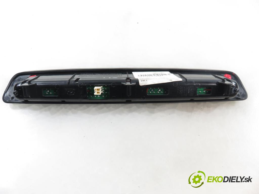 HYUNDAI TUCSON (JM) SUV 2006 83,00 2.0 CRDi 4WD 113 - D4EA 1991,00 svetlo bŕzd 927002E05