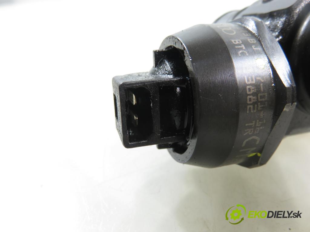 VW SHARAN (7M8, 7M9, 7M6) MINIVAN 2007 103,00 2.0 TDI - BRT 1968,00 Vstrekovač 038130073BJ ; 0414720229 (Vstrekovač paliva)