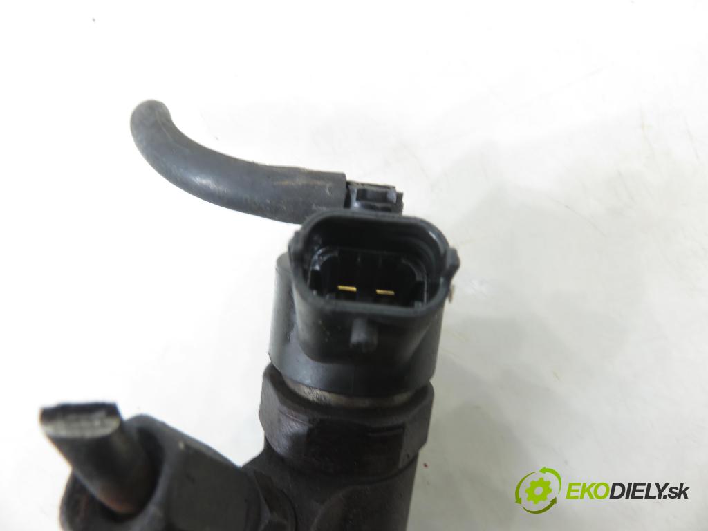 PEUGEOT 307 Break (3E) KOMBI 2004 0,00 1.6 HDi 110 - 9HZ (DV6TED4) 1560,00 vstrekovač 0445110188 (Vstrekovač paliva)