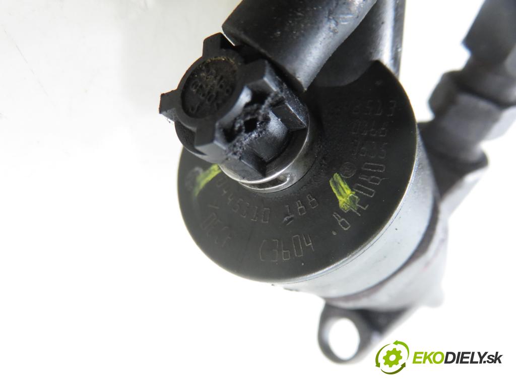 PEUGEOT 307 Break (3E) KOMBI 2004 0,00 1.6 HDi 110 - 9HZ (DV6TED4) 1560,00 vstrekovač 0445110188 (Vstrekovač paliva)