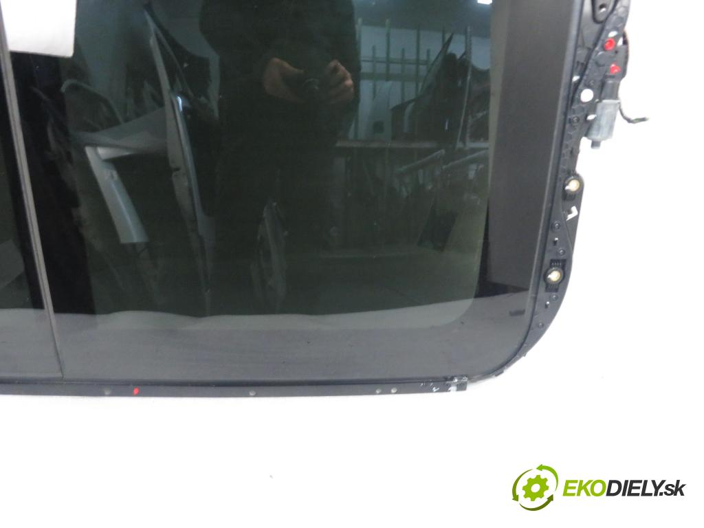 VW TIGUAN (5N_) SUV 2014 130,00 2.0 TDI 4motion - CFGC 1968,00 SKLO: strecha panoramatický 5N0877041H