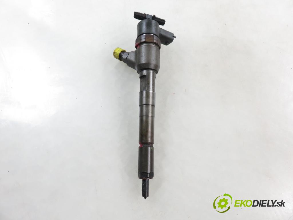 FIAT PANDA (169_) HB 2008 51,00 1.3 D Multijet 4x4 - 188 A8.000 1248,00 vstrekovač 0445110083 (Vstrekovač paliva)