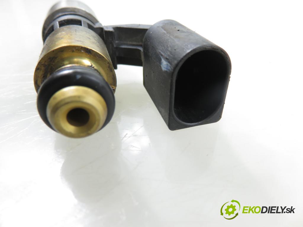 VW GOLF IV (1J1) HB 2002 81,00 1.6 FSI - BAD 1598,00 vstrekovač 036906036 ; 0261500005 (Vstrekovač paliva)