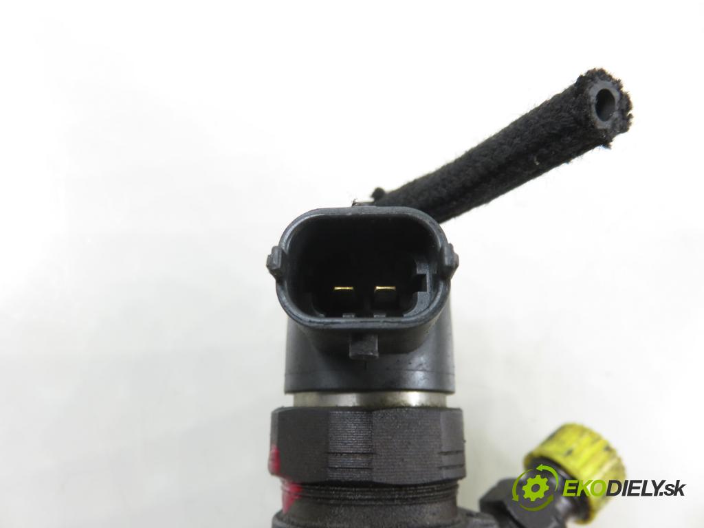 FIAT FIORINO nadwozie zamknięte / kombi (225_) FURGON 2008 55,00 1.3 D Multijet 1248,00 vstrekovač 0445110183 (Vstrekovač paliva)