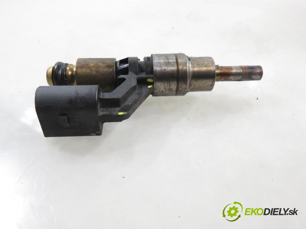 VW GOLF IV (1J1) HB 2002 81,00 1.6 FSI - BAD 1598,00 vstrekovač 036906036 ; 0261500005 (Vstrekovač paliva)