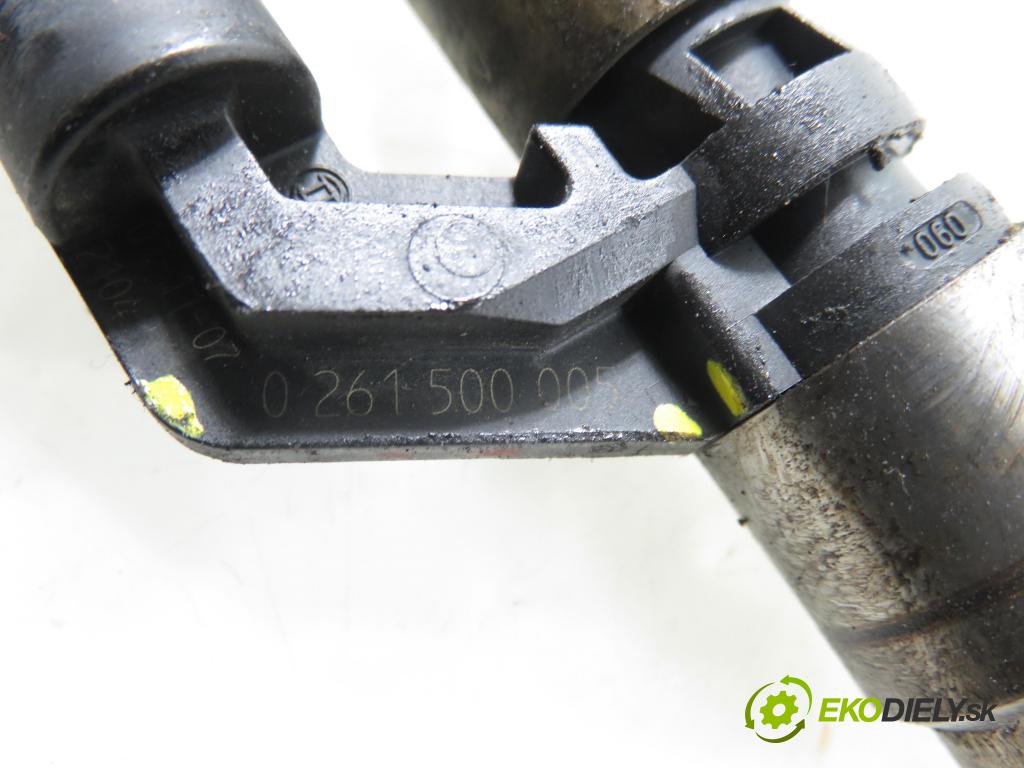 VW GOLF IV (1J1) HB 2002 81,00 1.6 FSI - BAD 1598,00 vstrekovač 036906036 ; 0261500005 (Vstrekovač paliva)