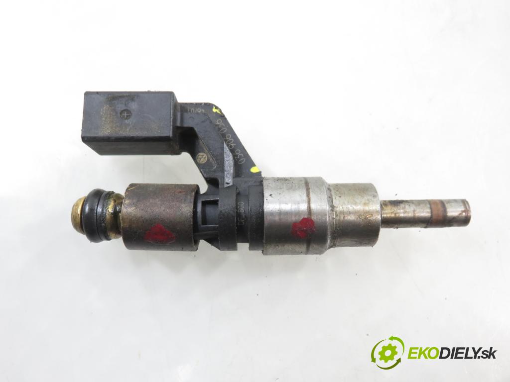 VW GOLF IV (1J1) HB 2002 81,00 1.6 FSI - BAD 1598,00 vstrekovač 036906036 ; 0261500005 (Vstrekovač paliva)