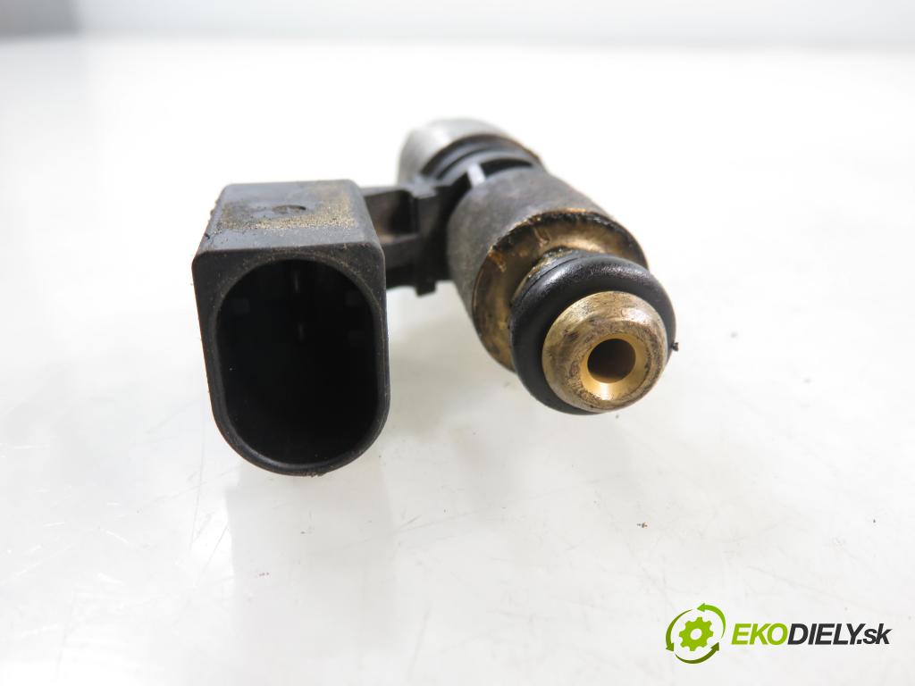 VW GOLF IV (1J1) HB 2002 81,00 1.6 FSI - BAD 1598,00 vstrekovač 036906036 ; 0261500005 (Vstrekovač paliva)