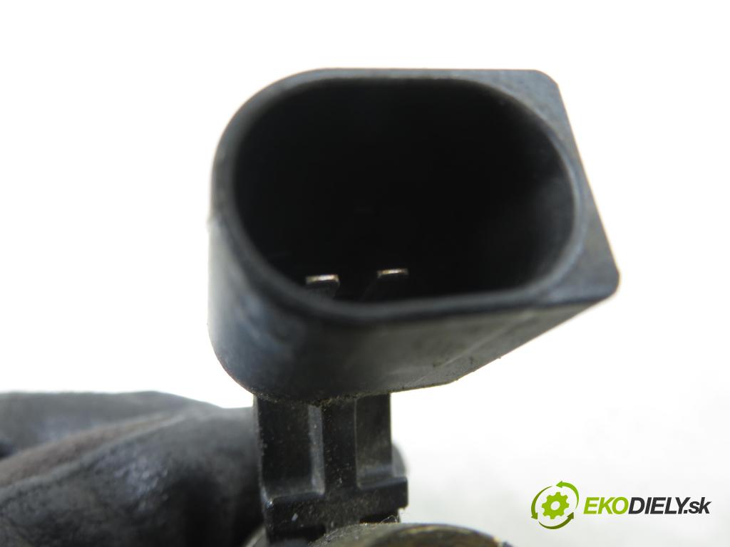 VW GOLF IV (1J1) HB 2002 81,00 1.6 FSI - BAD 1598,00 vstrekovač 036906036 ; 0261500005 (Vstrekovač paliva)