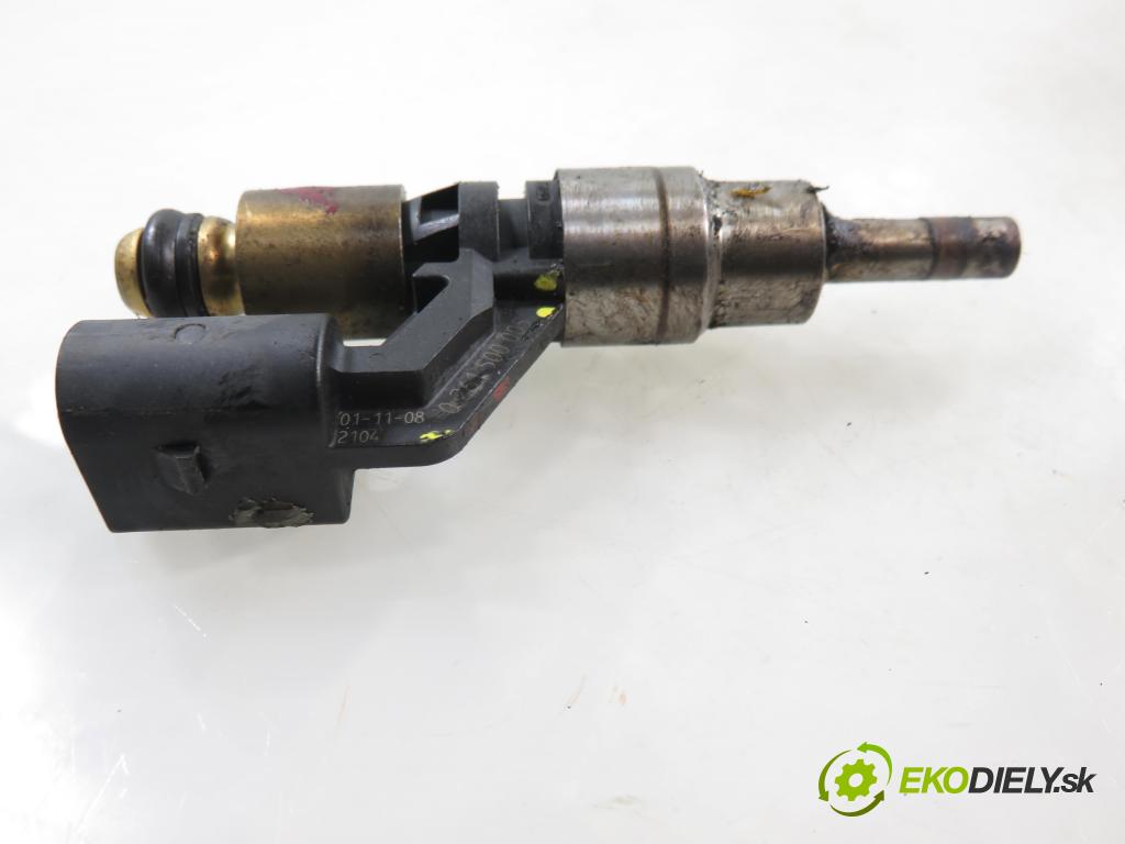 VW GOLF IV (1J1) HB 2002 81,00 1.6 FSI - BAD 1598,00 vstrekovač 036906036 ; 0261500005 (Vstrekovač paliva)