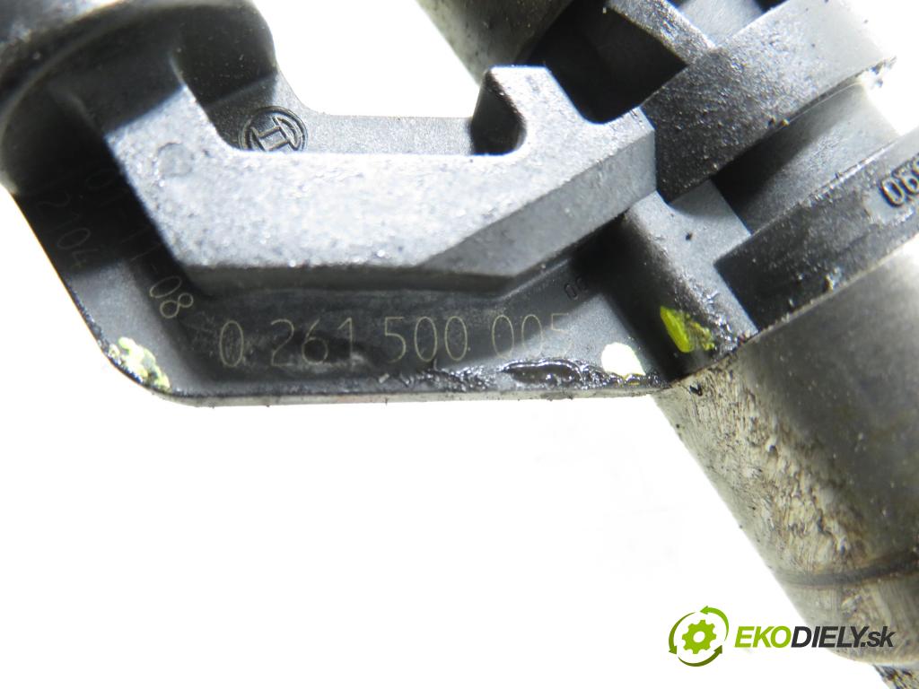 VW GOLF IV (1J1) HB 2002 81,00 1.6 FSI - BAD 1598,00 vstrekovač 036906036 ; 0261500005 (Vstrekovač paliva)