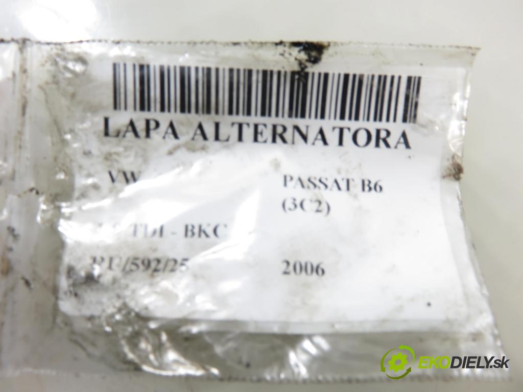 VW PASSAT B6 (3C2) SEDAN 2006 77,00 1.9 TDI PD 105 - BKC 1896,00 Uchytenie alternátora 038903143AF