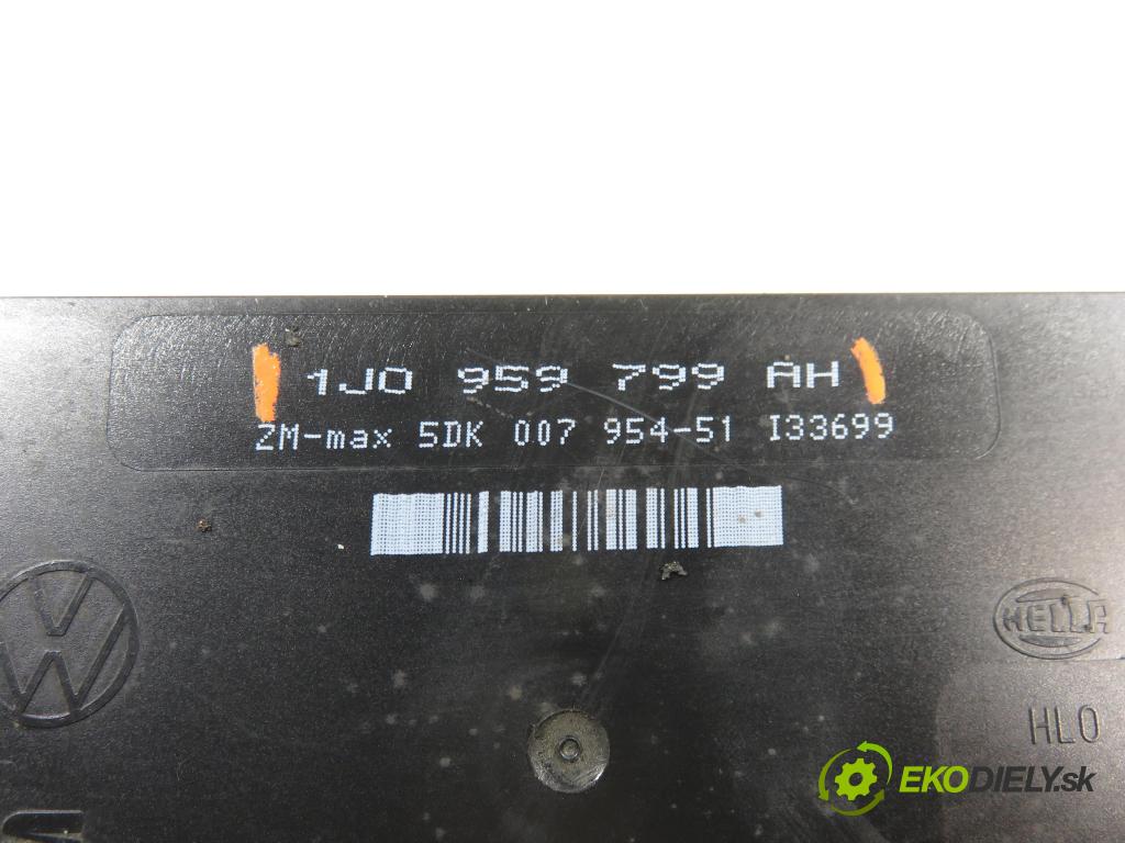 SEAT TOLEDO II (1M2) SEDAN 2001 92,00 1.8 20V 125 - AGN 1781,00 MODUL komfortu 1J0959799AH