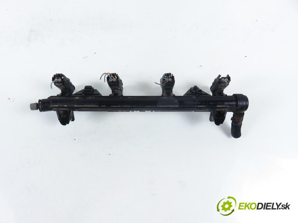 SKODA FABIA I (6Y2) HB 2005 55,00 1.4 16V - BKY 1390,00 Lišta vstrekovacia 036133320 (Vstrekovacia lišta)