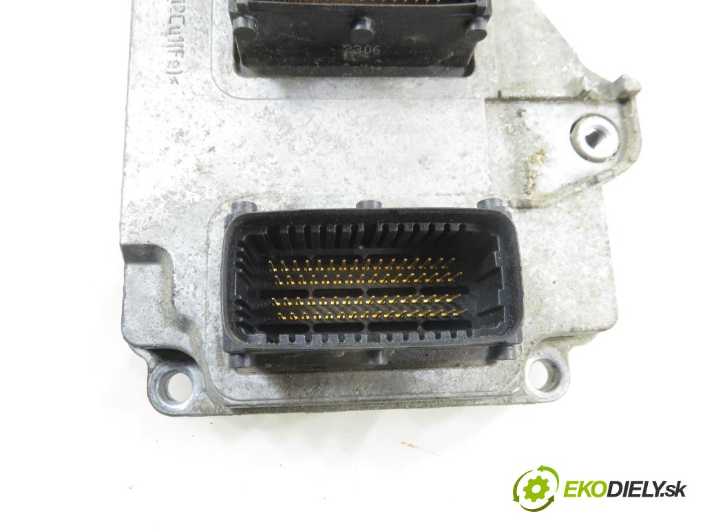OPEL MERIVA A nadwozie wielkoprzestrzenne (MPV) (X03) HB 2006 92,00 1.8 - Z 18 XE 1796,00 Riadiaca jednotka Motor 55355043 ; 5WK9380