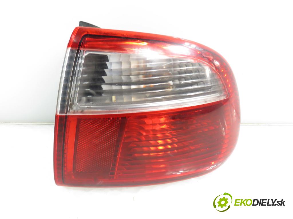 SEAT TOLEDO II (1M2) SEDAN 2001 92,00 1.8 20V 125 - AGN 1781,00 Svetlo pravé zadné 1M5945257