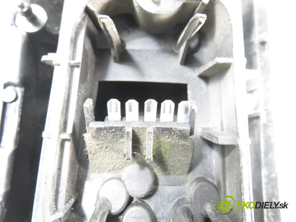 OPEL MERIVA A nadwozie wielkoprzestrzenne (MPV) (X03) HB 2006 92,00 1.8 - Z 18 XE 1796,00 Svetlo ľavé zadné 13196002