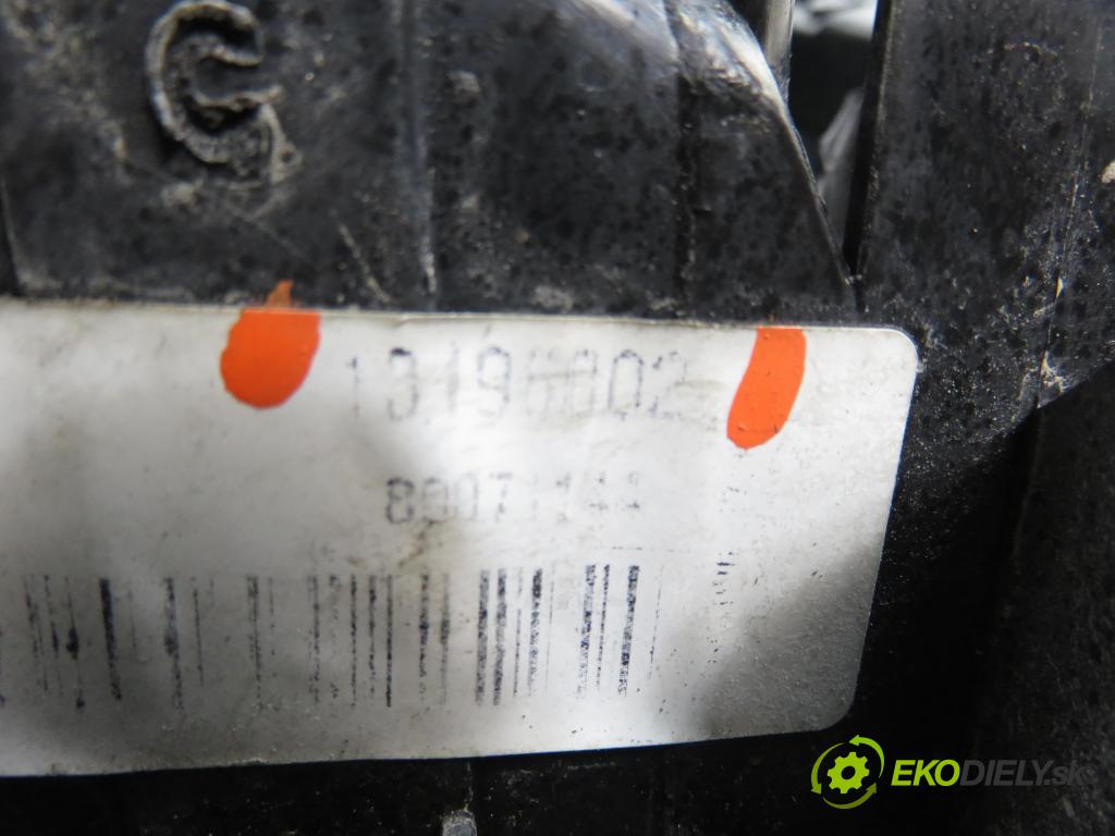OPEL MERIVA A nadwozie wielkoprzestrzenne (MPV) (X03) HB 2006 92,00 1.8 - Z 18 XE 1796,00 Svetlo ľavé zadné 13196002