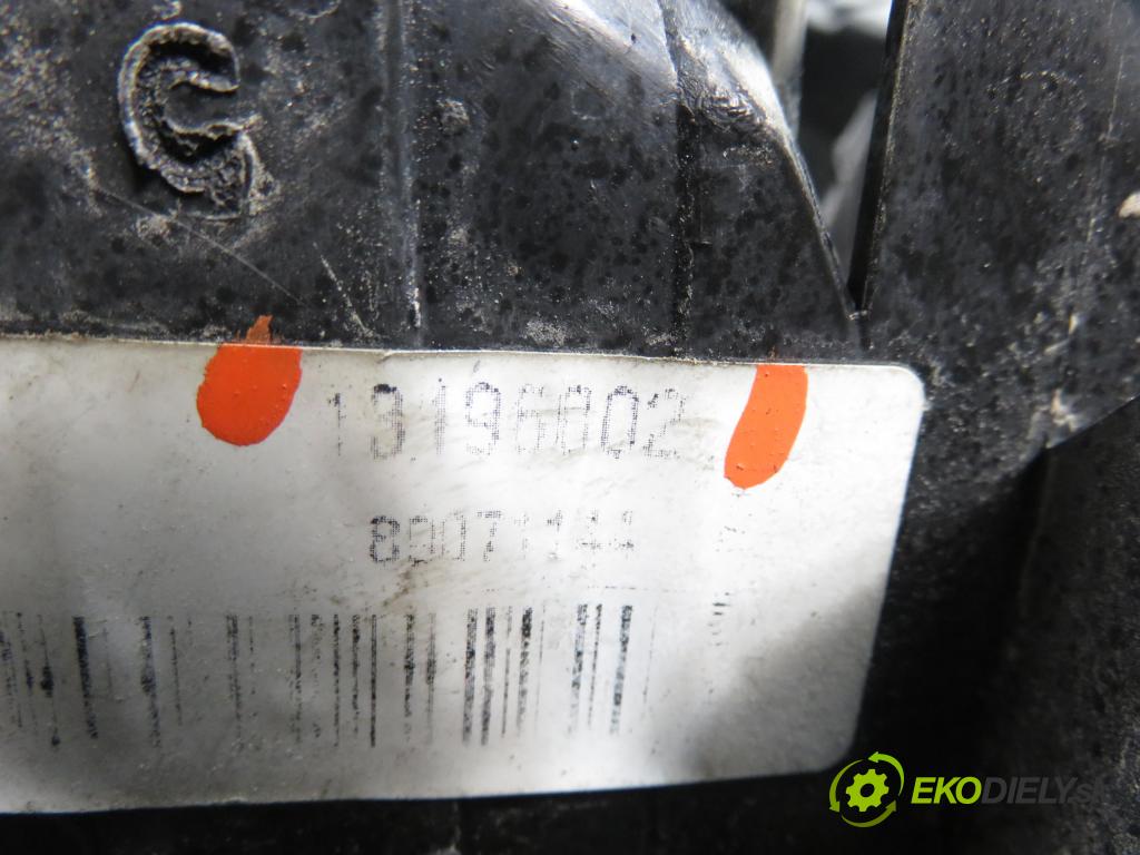 OPEL MERIVA A nadwozie wielkoprzestrzenne (MPV) (X03) HB 2006 92,00 1.8 - Z 18 XE 1796,00 Svetlo ľavé zadné 13196002