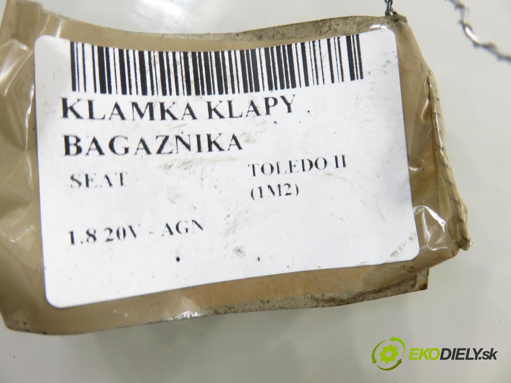 SEAT TOLEDO II (1M2) SEDAN 2001 92,00 1.8 20V 125 - AGN 1781,00 Kľučka dverí kufor 1M5827561E